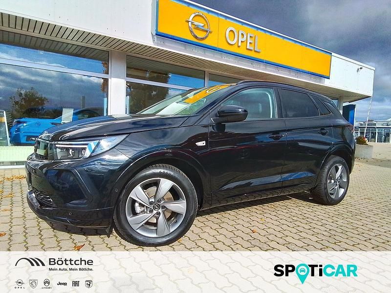 Lackierung schwarz perla nera/metallic klarlack Gebraucht 2024 Opel Grandland X GS Line SUV | 23.780 € (Fairer Preis) - Bild 1/4