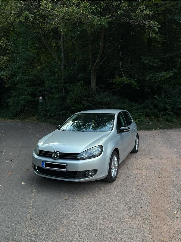 Silber Gebraucht 2012 VW Golf VI Kleinwagen | 3.999 € (Guter Preis) - Bild 1/4