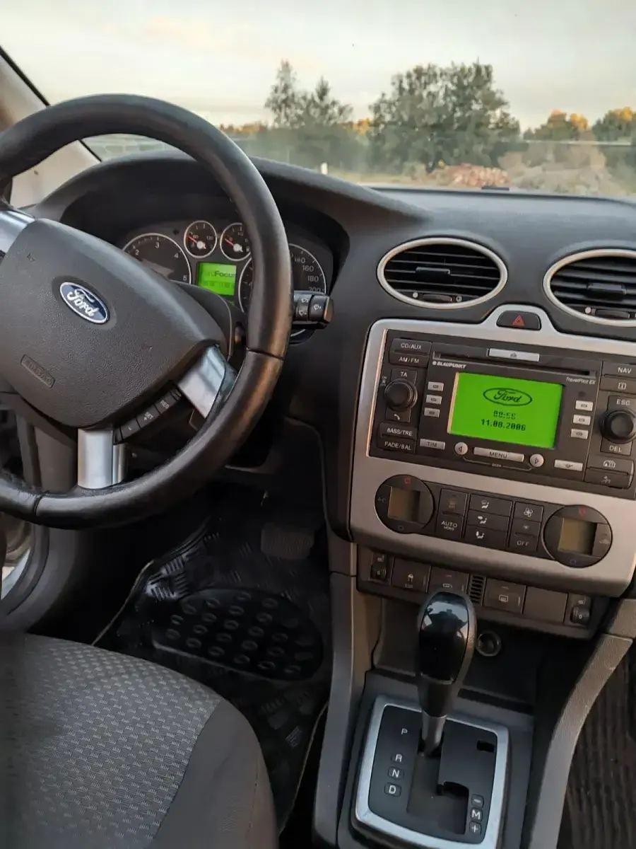 Gebraucht Ford Focus 108 PS (79 kW) 2006 Grau Kombi