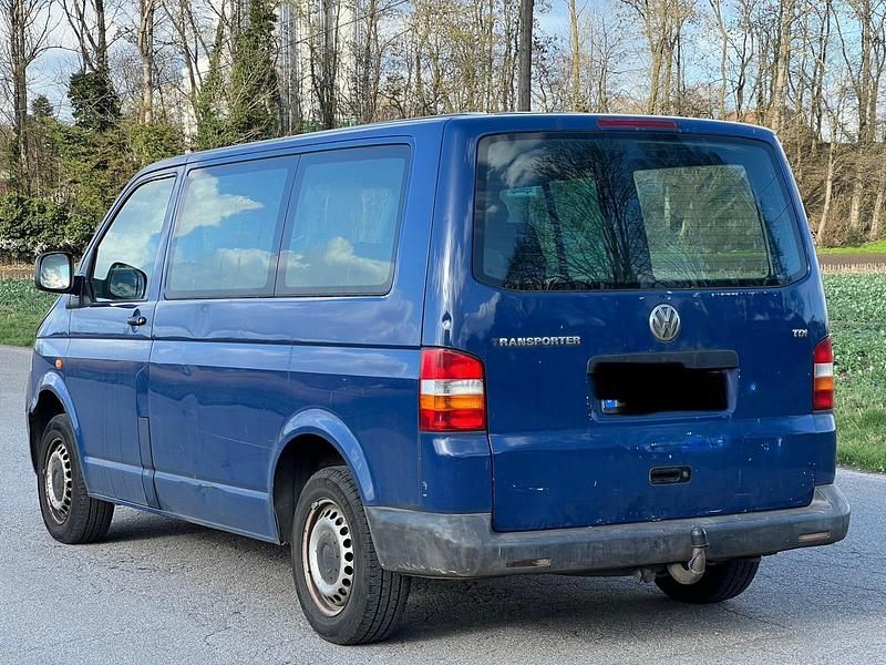 Gebraucht VW T5 105 PS (77 kW) 2004 Blau Van