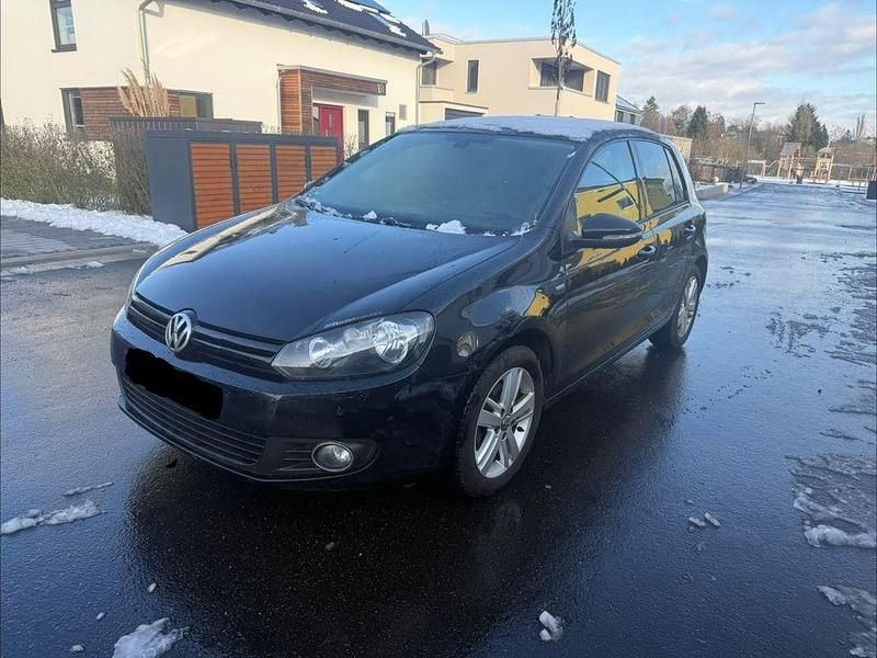 Gebraucht VW Golf VII Match 105 PS (77 kW) 2012 Schwarz Limousine