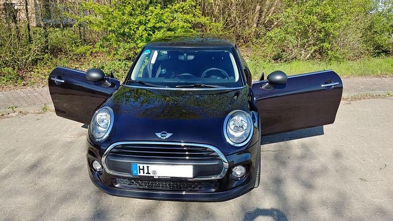 Usado Mini ONE 75 HP (55 kW) 2016 Castanho Citadino