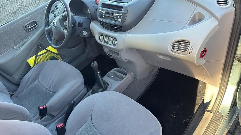 Gebraucht Nissan Almera 114 PS (83 kW) 2000 Grün Limousine