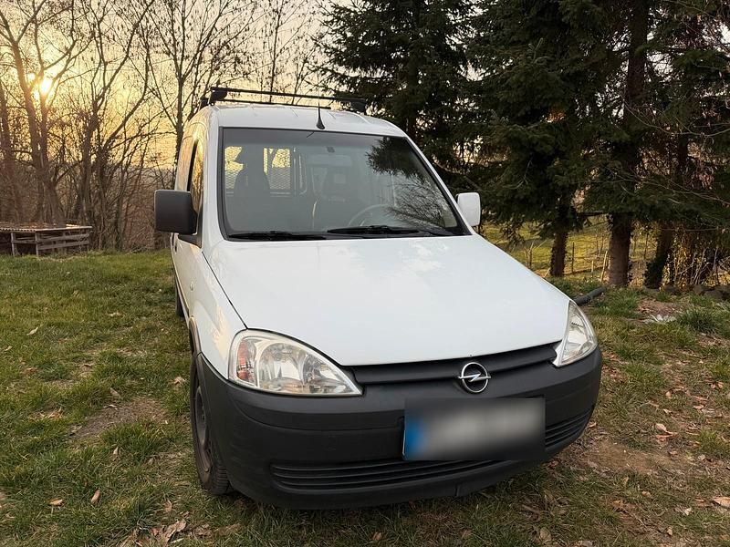 Gebraucht Opel Combo 100 PS (73 kW) 2008 Weiß Van / Kleinbus
