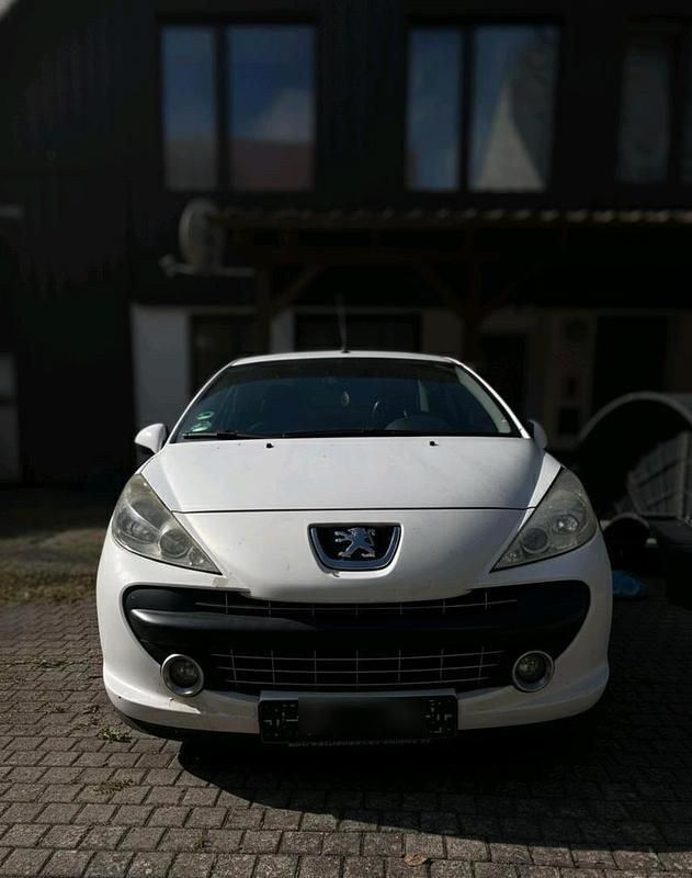 Weiß Gebraucht 2008 Peugeot 207 CC Cabrio | 1.100 € (Superpreis) - Bild 1/4