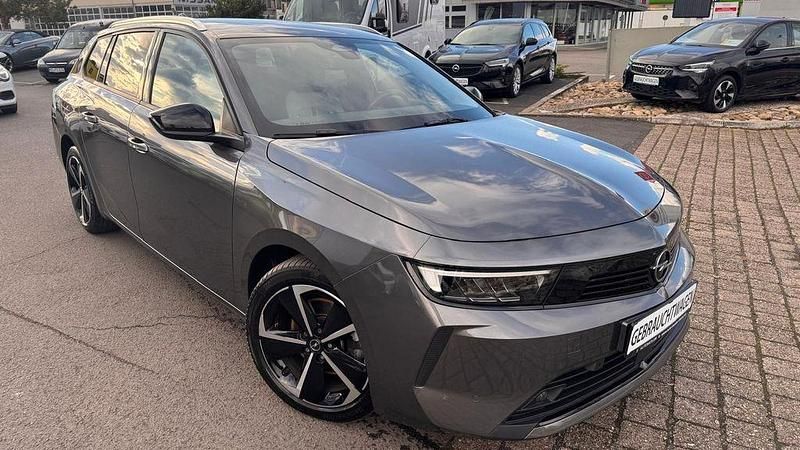 Grau Gebraucht 2023 Opel Astra Elegance Kombi | 15.990 € (Fairer Preis) - Bild 1/4