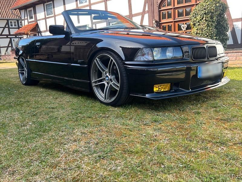Gebraucht BMW 320 Cabriolet 150 PS (110 kW) 1995 Schwarz Cabrio