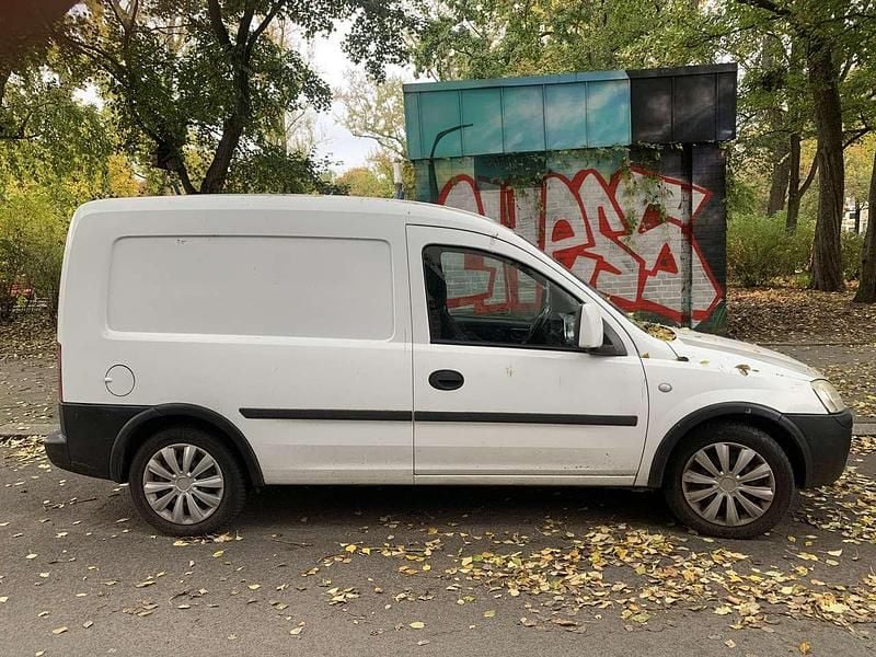 Gebraucht Opel Combo 88 PS (64 kW) 2009 Van