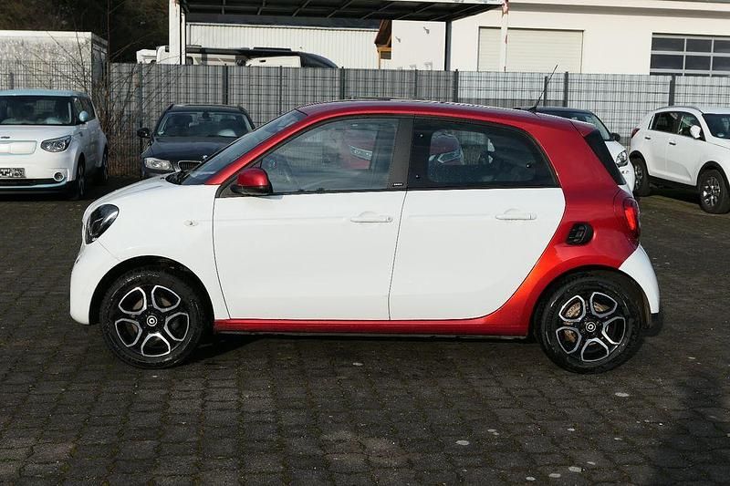 Gebraucht Smart ForFour Passion 71 PS (52 kW) 2016 Rot Kleinwagen