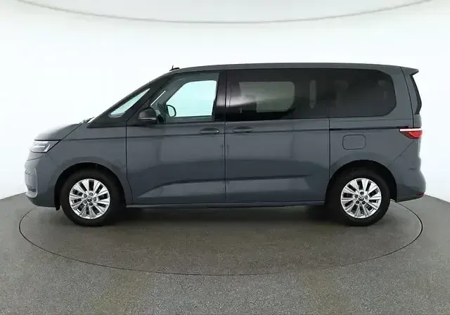 Usata VW Multivan 150 CV (110 kW) 2023 Grigio Monovolume