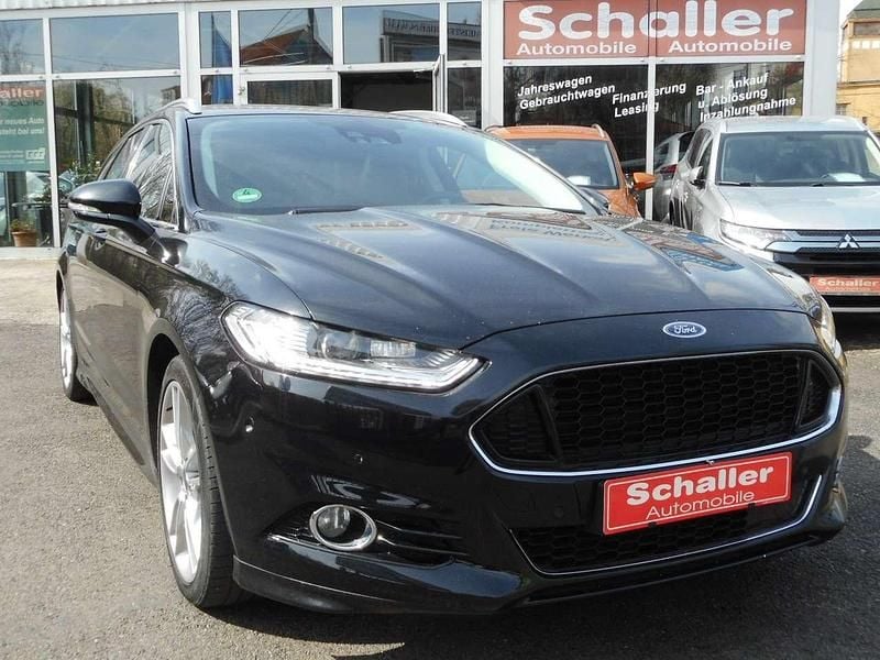Gebraucht Ford Mondeo Titanium 179 PS (131 kW) 2015 Pantherschwarz metallic Kombi