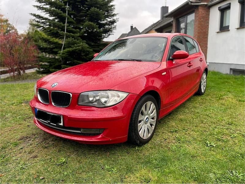 Rot Gebraucht 2007 BMW 118 Kleinwagen | 1.699 € (Superpreis) - Bild 1/4