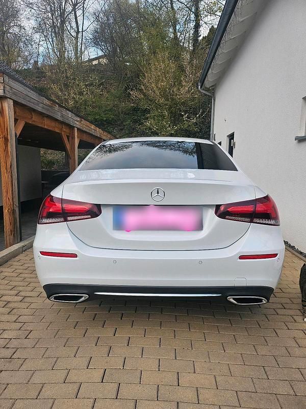 Gebraucht Mercedes A200 2020 Weiß Limousine