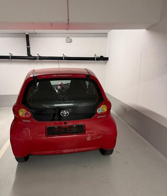 Gebraucht Toyota Aygo 68 PS (50 kW) 2008 Rot Kleinwagen