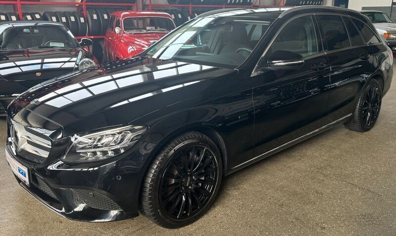 Schwarz Gebraucht 2021 Mercedes C300e Kombi | 25.490 € (Superpreis) - Bild 1/4