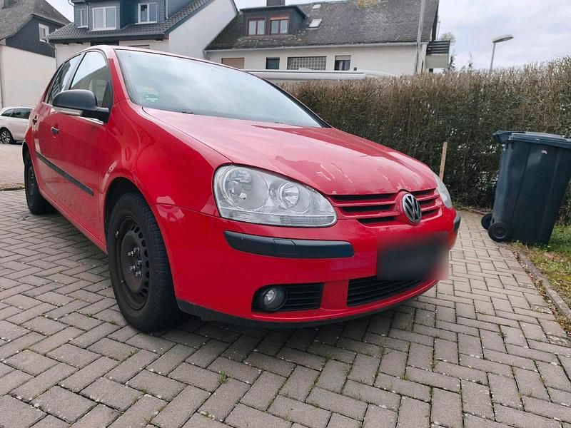 Gebraucht VW Golf V S 80 PS (58 kW) 2007 Rot Limousine