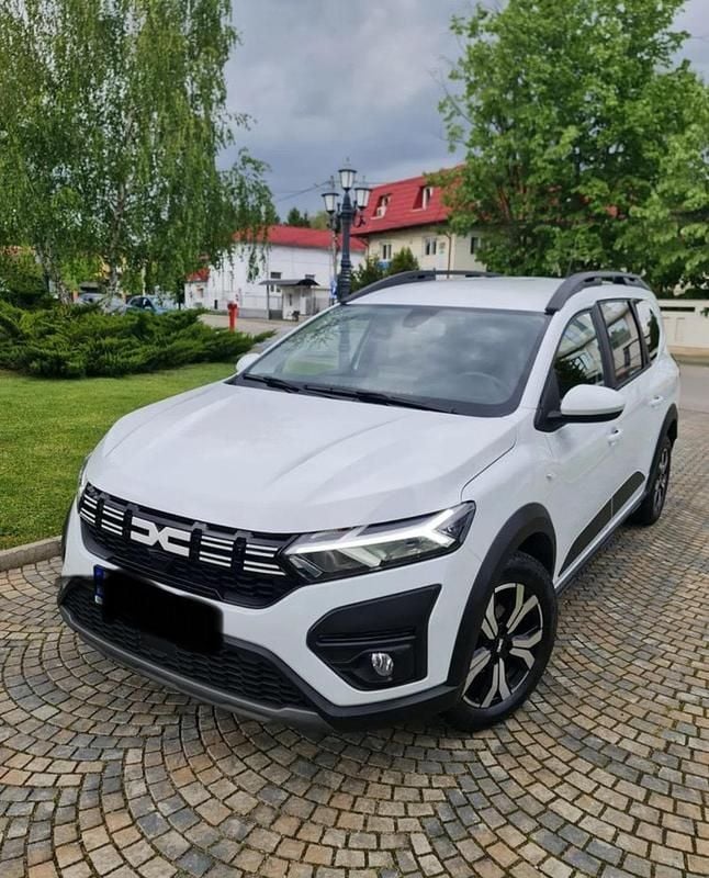 Weiß Gebraucht 2023 Dacia Jogger Expression Kombi | 15.700 € (Superpreis) - Bild 1/4