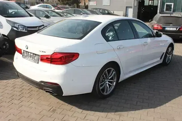 Gebraucht BMW 530 M Sport 252 PS (185 kW) 2017 Weiß Limousine