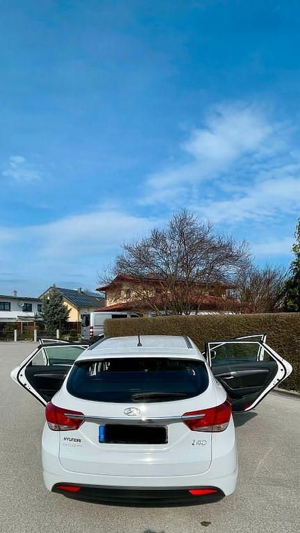 Gebraucht Hyundai i40 Edition 135 PS (99 kW) 2014 Weiß Kombi