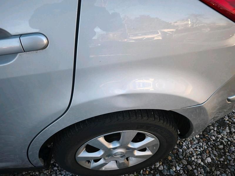 Gebraucht Nissan Tiida 110 PS (80 kW) 2008 Grau Limousine