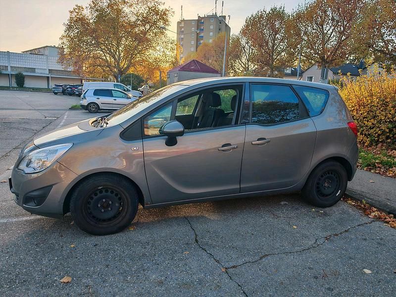 Gebraucht Opel Meriva 120 PS (88 kW) 2011 Braun Van / Kleinbus