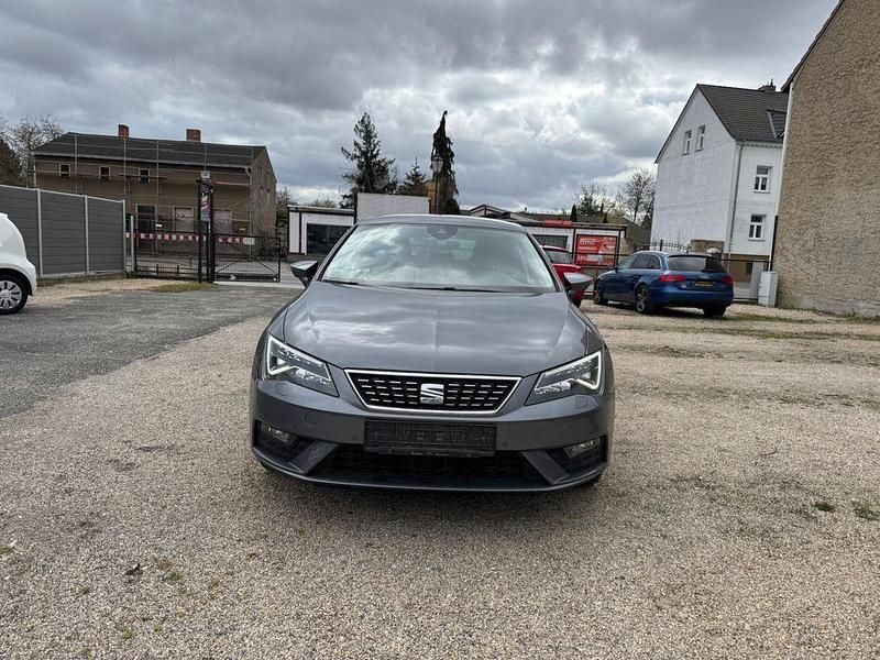 Gebraucht Seat Leon XCELLENCE 150 PS (110 kW) 2017 Grau Limousine