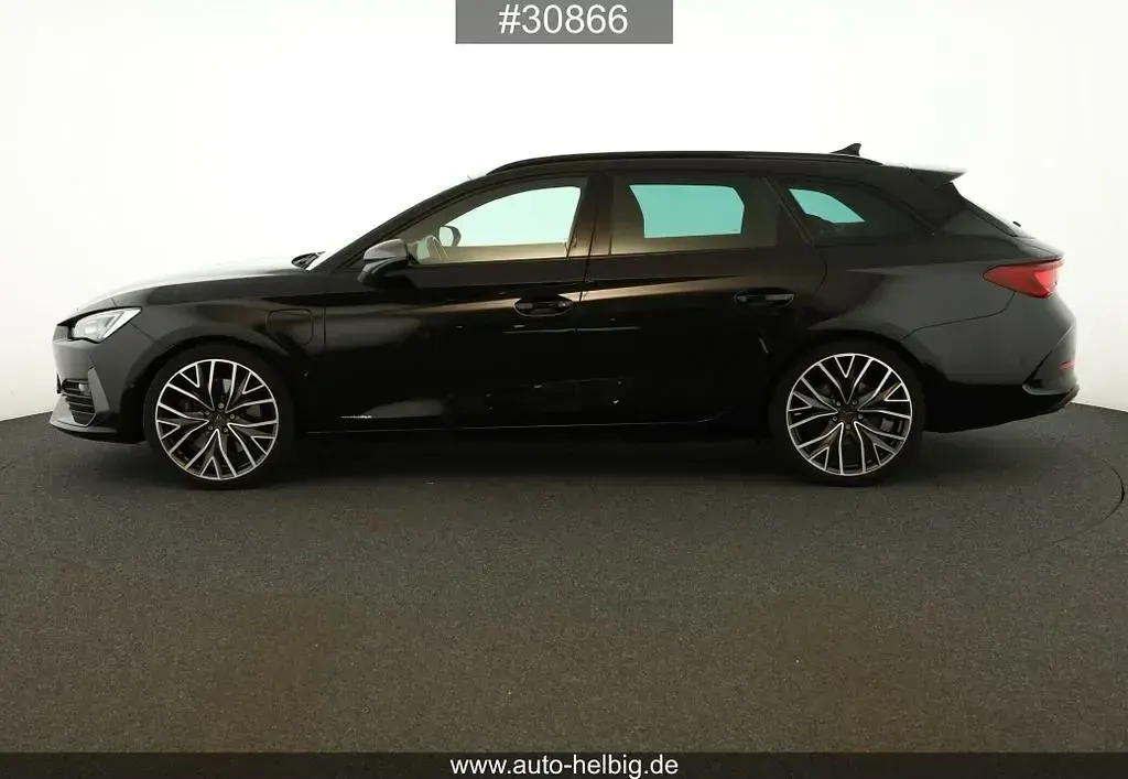 Używany Cupra Leon VZ 245 KM (180 kW) 2024 Czarny SUV