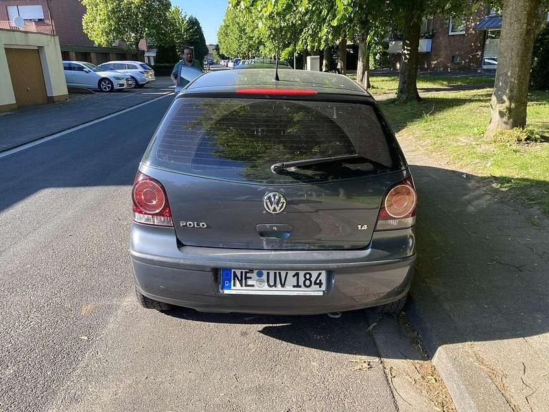 Gebraucht VW Polo Style 75 PS (55 kW) 2008 Coupé