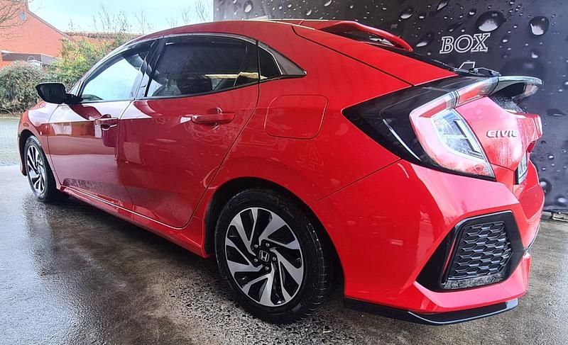 Gebraucht Honda Civic 129 PS (94 kW) 2017 Rot Limousine
