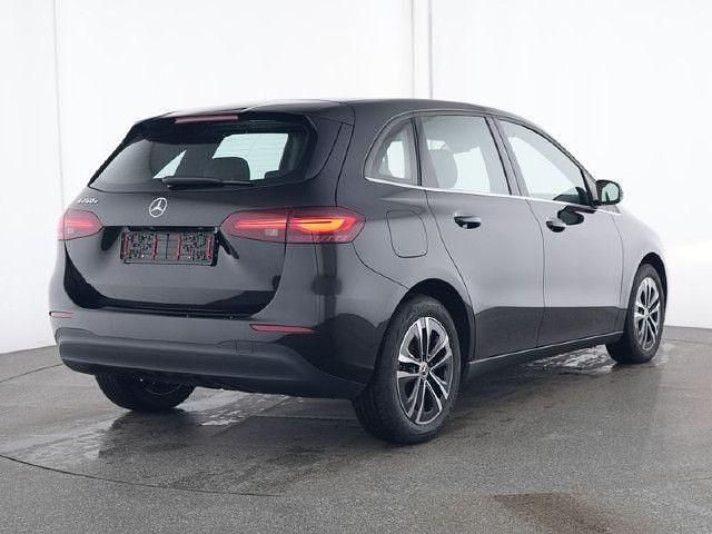 Gebraucht 2023 Mercedes B250e Van / Kleinbus | 31.977 € (Guter Preis) - Bild 1/4