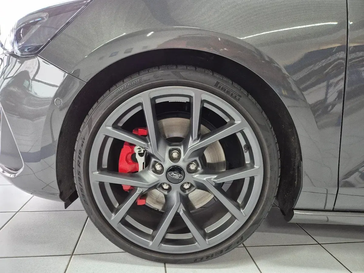 Gebraucht Ford Focus ST 280 PS (205 kW) 2025 Magnetic grau Kombi
