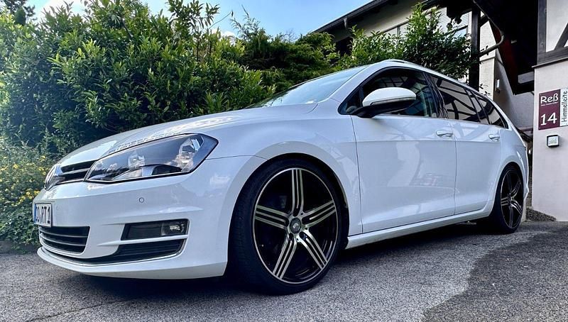 Gebraucht VW Golf VII Highline 105 PS (77 kW) 2013 Weiß Kombi