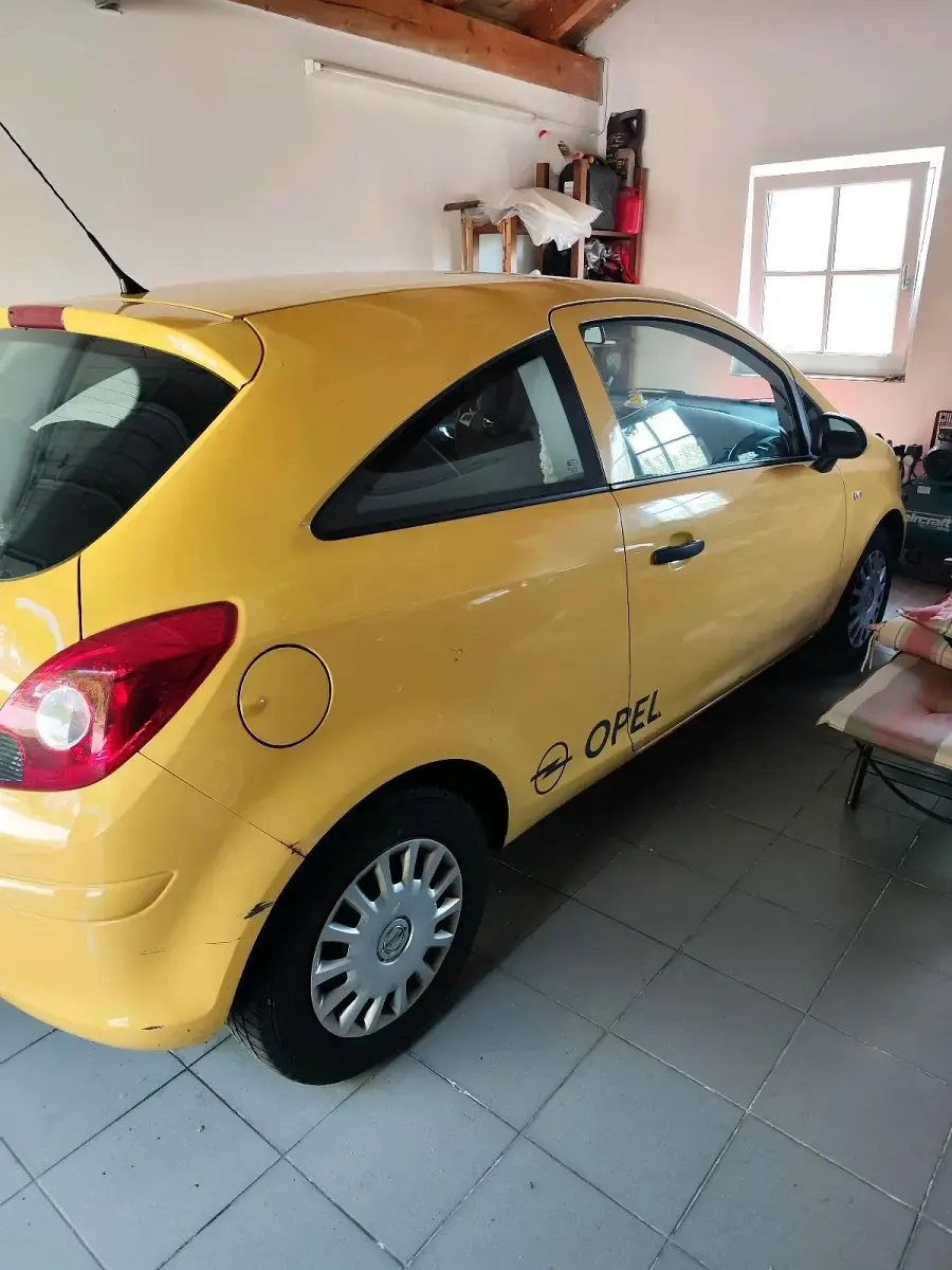 Gebraucht Opel Corsa 60 PS (44 kW) 2009 Gelb Kleinwagen