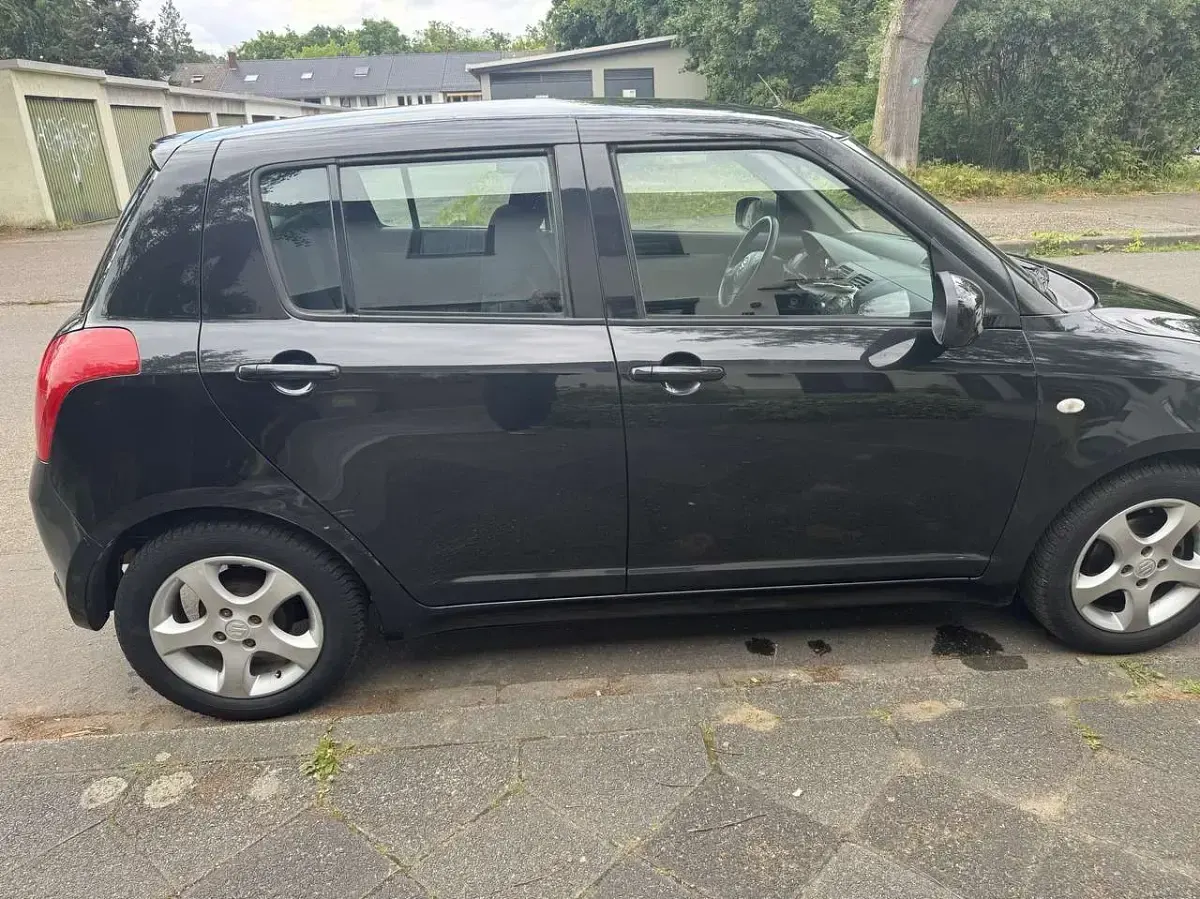 Gebraucht Suzuki Swift Club 92 PS (67 kW) 2005 Kleinwagen