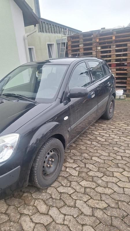 Gebraucht Kia Rio 97 PS (71 kW) 2009 Schwarz Kleinwagen
