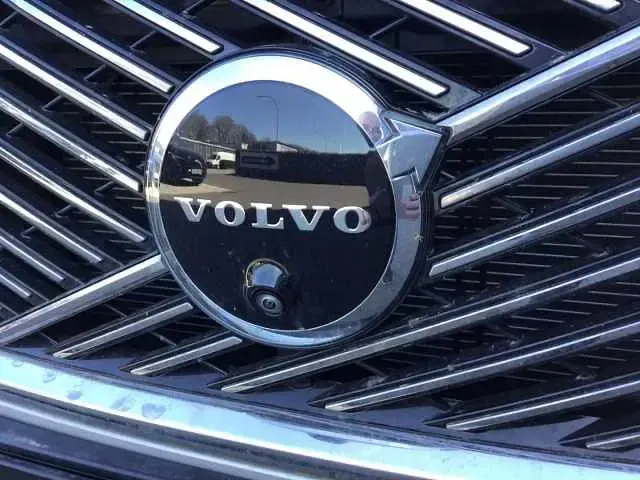 Gebraucht Volvo XC90 Plus 455 PS (334 kW) 2025 Silver dawn SUV