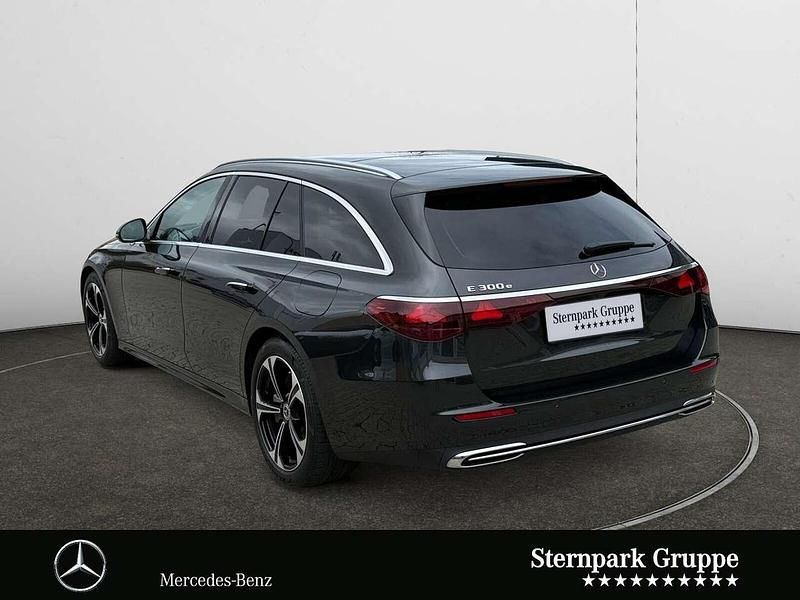 Gebraucht Mercedes E300 313 PS (230 kW) 2024 Grau Limousine