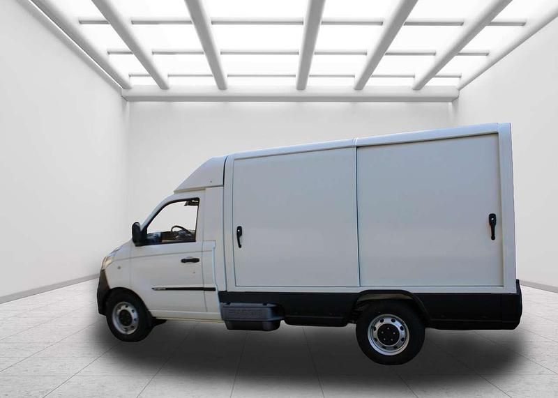 Gebraucht Piaggio Porter 106 PS (77 kW) 2024 Weiß Kombi