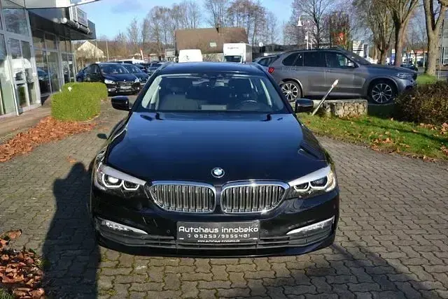 Gebraucht BMW 520 Sport Line 190 PS (139 kW) 2018 Black sapphire metallic Kombi