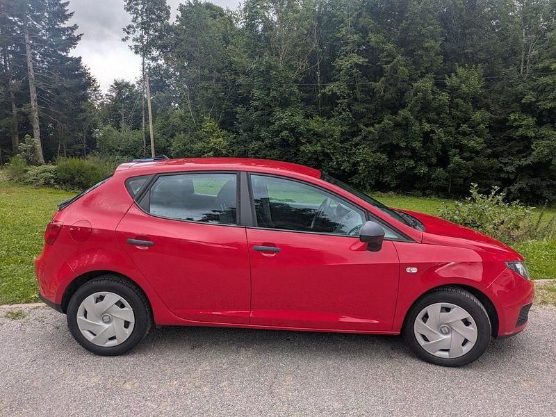 Rot Gebraucht 2011 Seat Ibiza Kleinwagen | 4.600 € (Guter Preis) - Bild 1/4