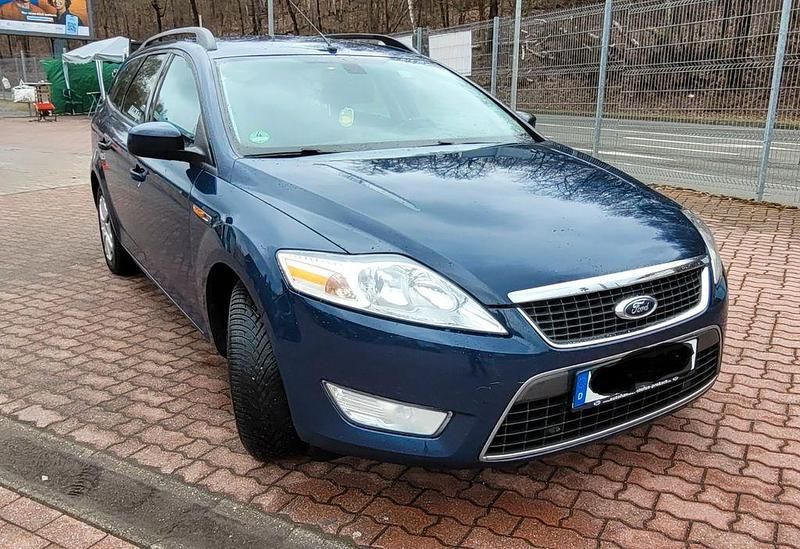 Gebraucht Ford Mondeo Ambiente 140 PS (102 kW) 2009 Blau Limousine
