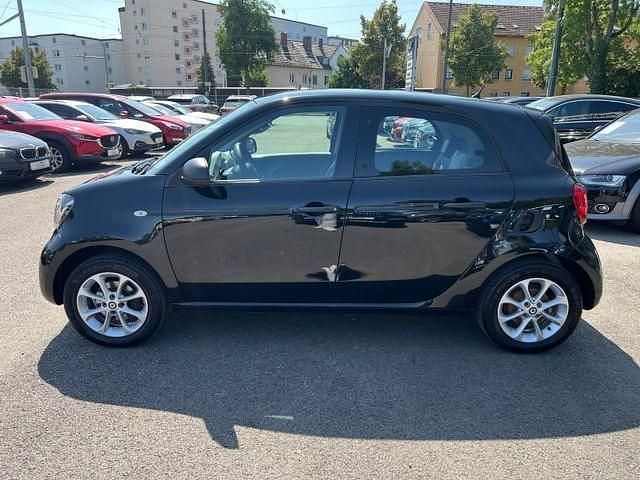 Gebraucht Smart ForFour Basis 71 PS (52 kW) 2016 Schwarz Kleinwagen