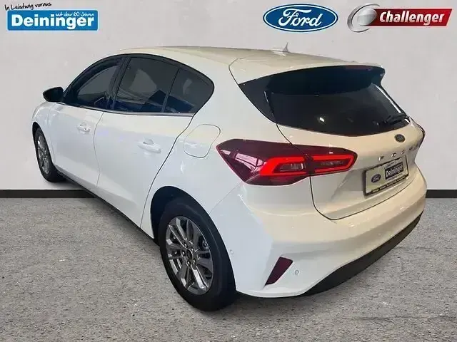 Używany Ford Focus Titanium 125 KM (91 kW) 2024 Biały Kombi