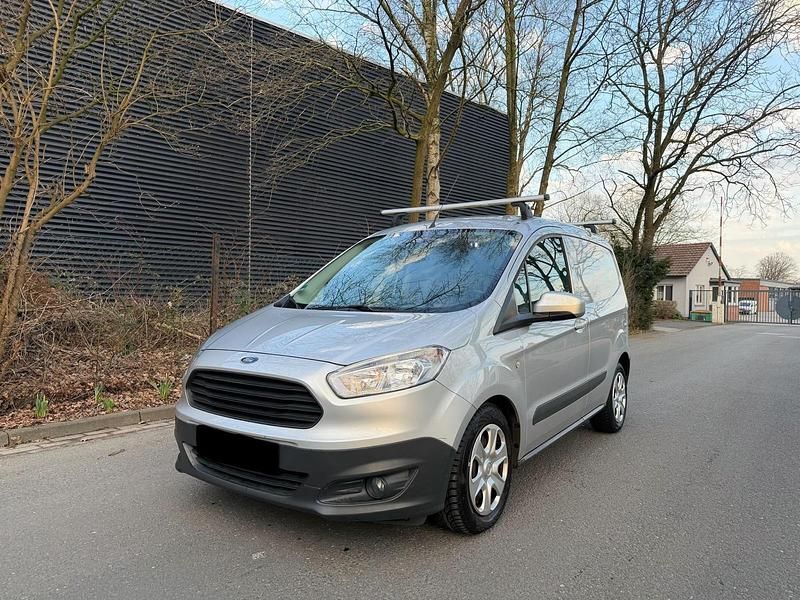 Gebraucht Ford Transit 101 PS (74 kW) 2018 Silber Van / Kleinbus