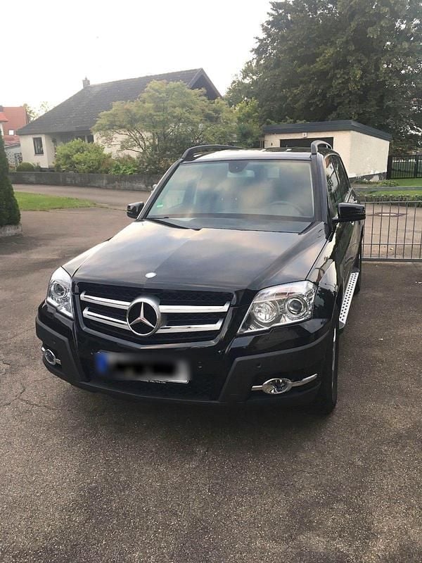 Schwarz Gebraucht 2009 Mercedes GLK300 SUV | 17.400 € - Bild 1/4