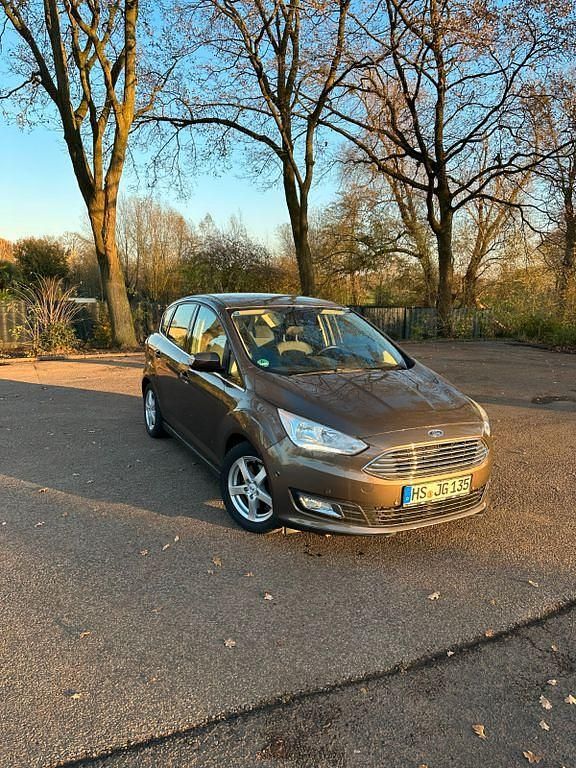 Braun Gebraucht 2018 Ford C-MAX Titanium Van / Kleinbus | 13.800 € (Fairer Preis) - Bild 1/4