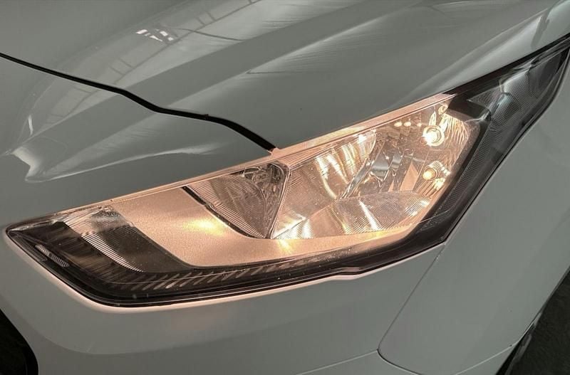 Gebraucht Ford Transit Connect 100 PS (73 kW) 2021 Weiß Van / Kleinbus