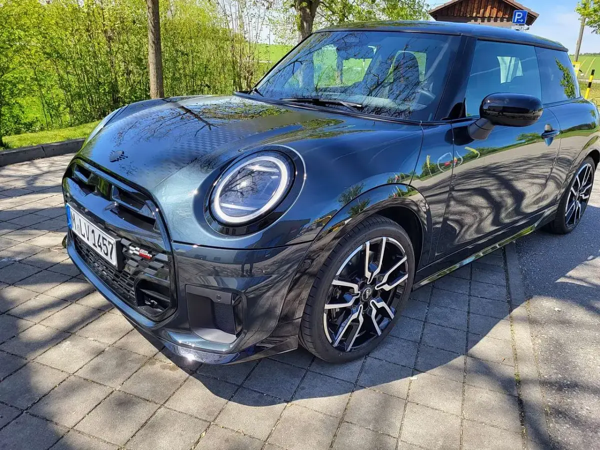 Używany Mini John Cooper Works 204 KM (150 kW) 2025 Szary Hatchback