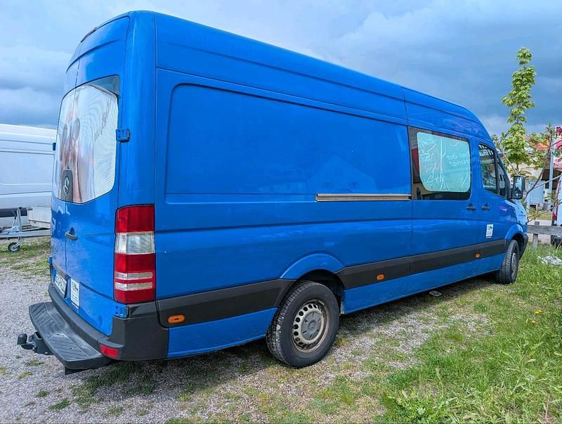 Używany Mercedes Sprinter 160 KM (117 kW) 2010 Niebieski