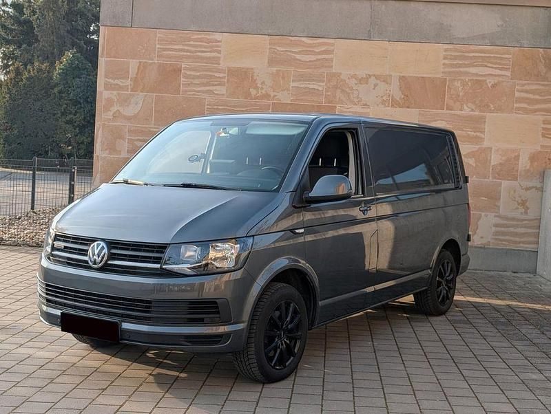 Second-hand VW Transporter 150 CP (110 kW) 2017 Gri Van